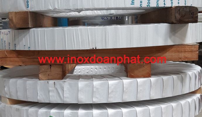 Xẻ băng inox